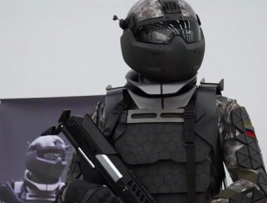 H αυτοκρατορία αντεπιτίθεται: «Stone Soldier» θα είναι ο επόμενος στρατιώτης του ρωσικού Στρατού! (φωτό, βίντεο)